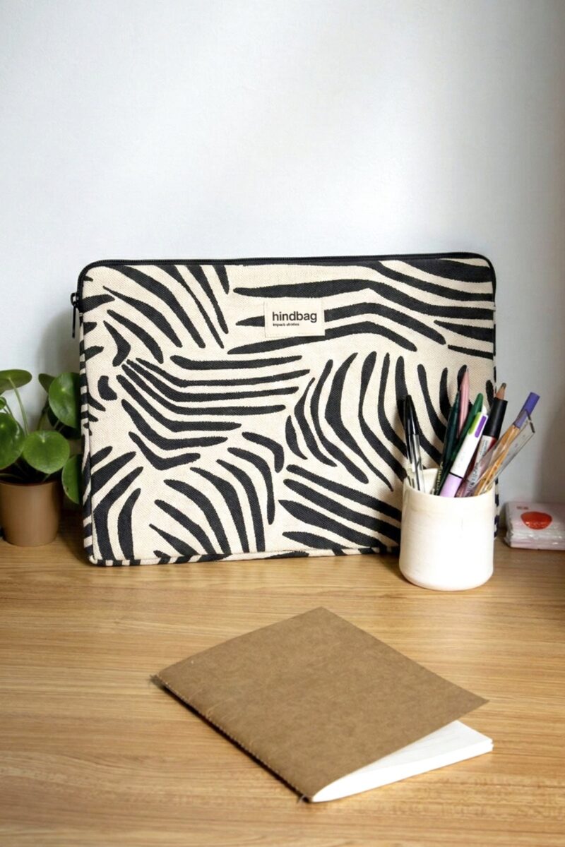 ava-zebre-ecru-hindbag_1.jpg