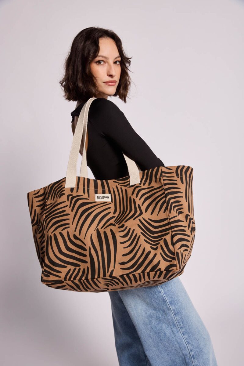 cabas-claude-tigre-cannelle-04-hindbag_1.jpg