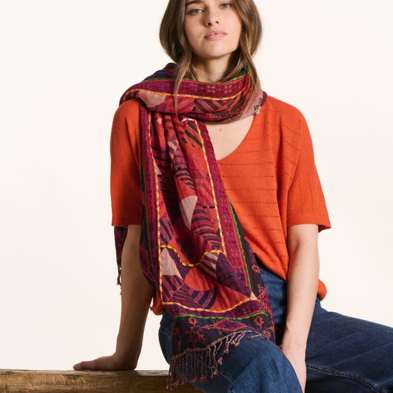 La Fee Maraboutee — Écharpe rouge en coton et laine avec broderie